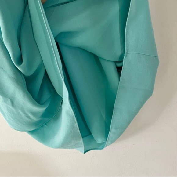 NWT Adrianna Papell Aruba Blue Gauzy Crepe Draped Front Dress - Picture 5 of 12